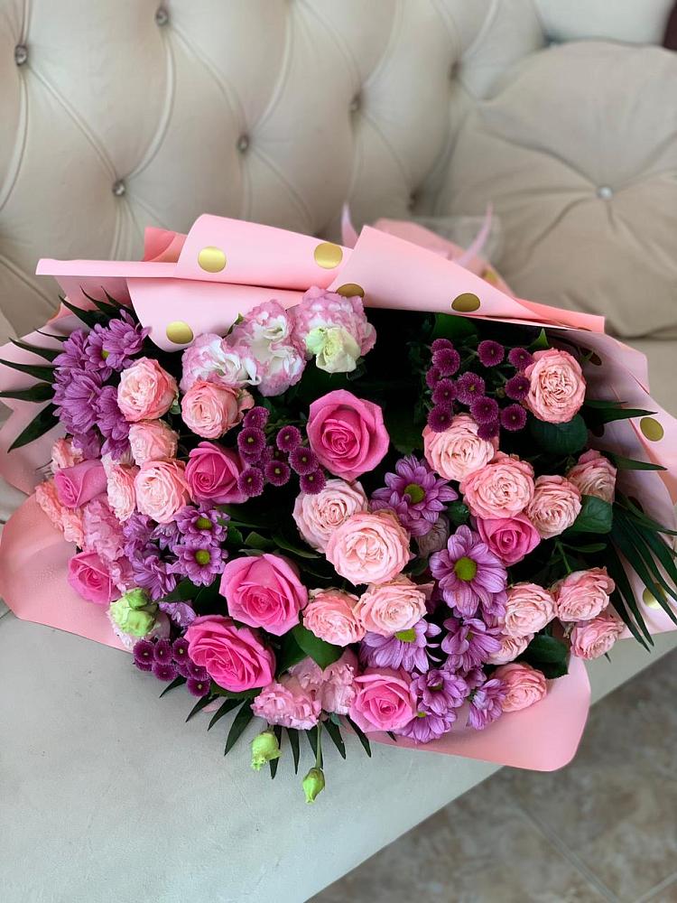 Букет цветов из: Хризантемы, Розы и Лизиантусы в Введенском Курганской области