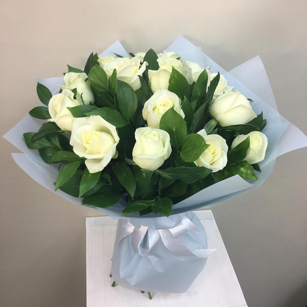Букет 15 Белых роз Проуд в Введенском Курганской области