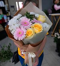 Букет цветов из:  Герберы, Розы и Хризантемы в Введенском Курганской области