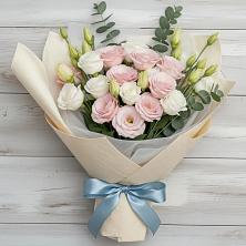 Букет цветов из:  Лизиантусы в Введенском Курганской области