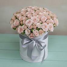 Цветочная композиция из Розы в шляпной коробке в Введенском Курганской области