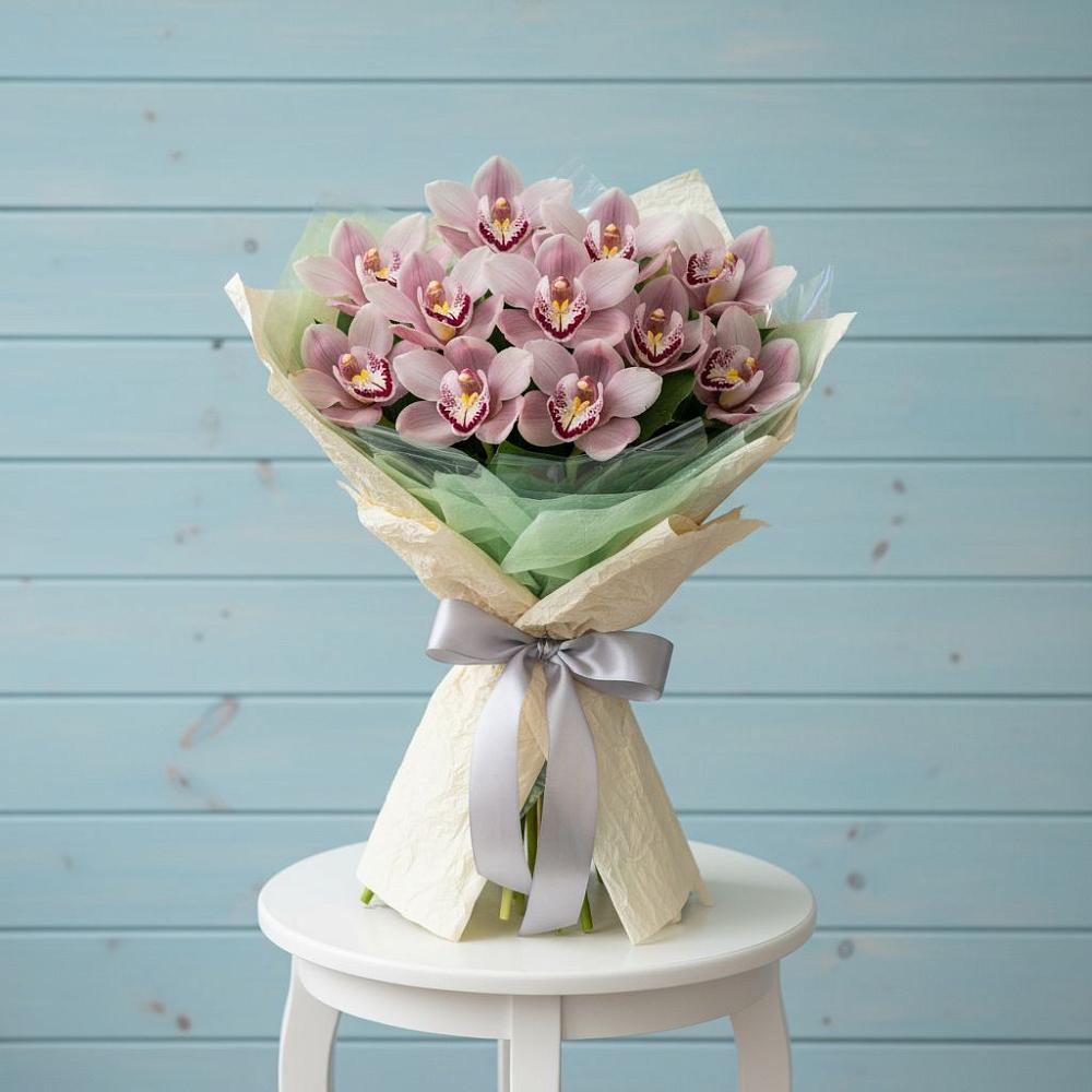 Букет цветов из: Орхидеи и Розы в Введенском Курганской области