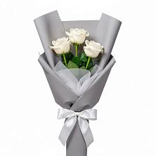 Букет 3 белые розы в Введенском Курганской области