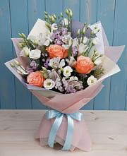 Букет цветов из:  Лизиантусы, Розы, Альстромерии и Гипсофила в Введенском Курганской области