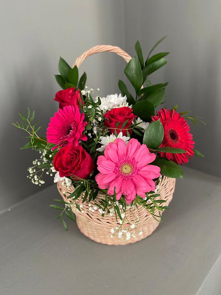 Цветочная композиция из Розы, Хризантемы и Герберы в корзине в Введенском Курганской области